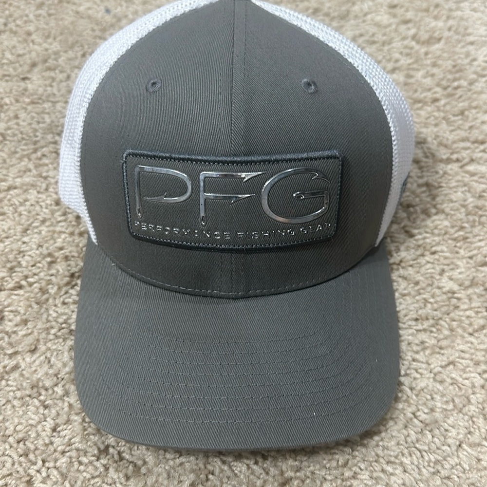 Columbia PFG hat NWT